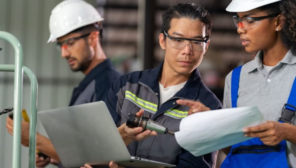 SkilledLaborDefinitionTrainingVs.Unskilled-baa25681f89e4d748130a964e5e23e54